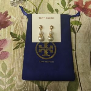 Tory burch Gold Pearl pendants earrings